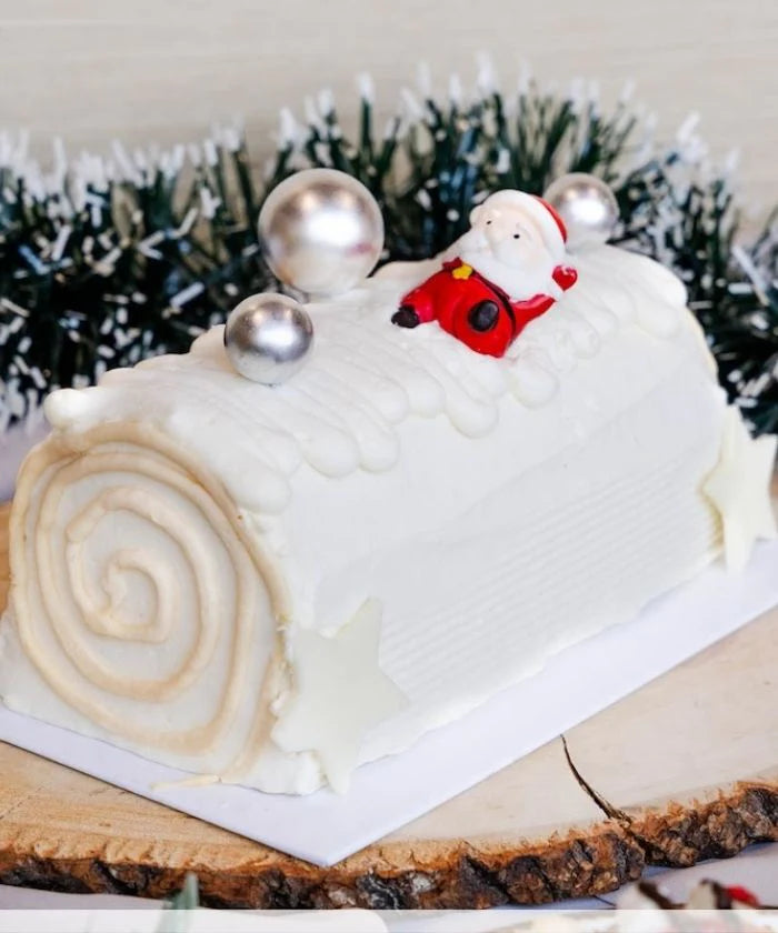 9 BEST LOG CAKES TO BUY FOR CHRISTMAS 2023