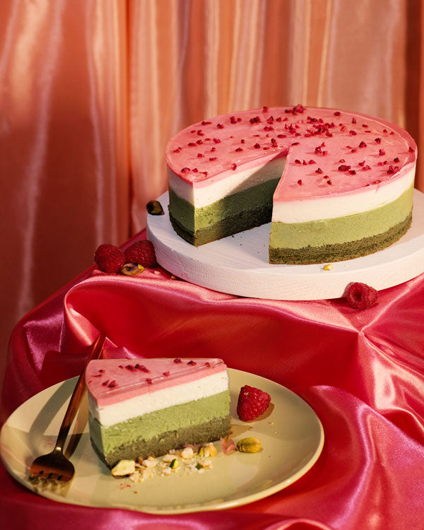 Pistachio Raspberry Cheesecake